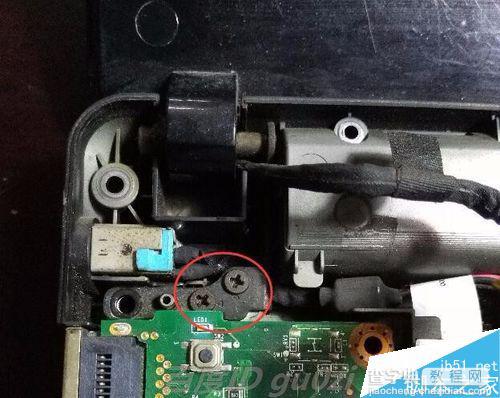 宏基aspire e1 471g笔记本屏幕拆解过程图解1