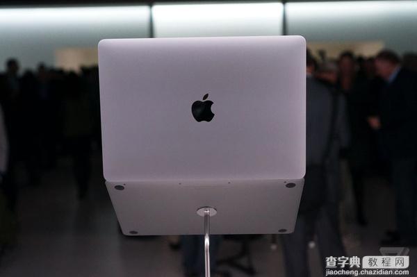 苹果发布会 12英寸MacBook无风扇设计笔记本真机上手3