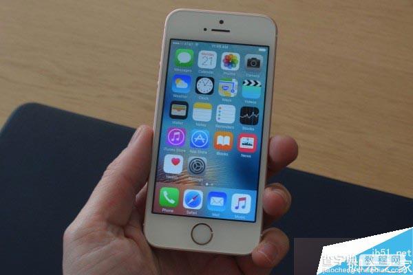 苹果iPhoneSE真机上手图赏 外观和iPhone5S一个样13