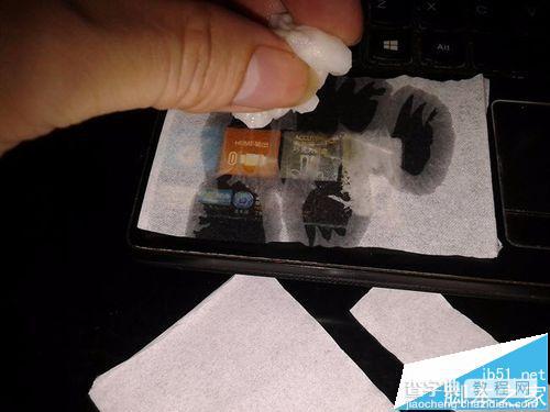 笔记本太热怎么使用水敷降温?6