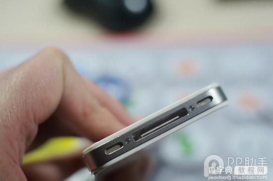 手把手教你更换iPhone4s电池教程2