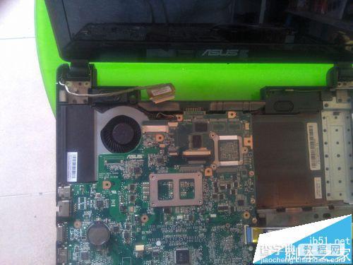 华硕A43S笔记本怎么拆机?华硕A43S详细的拆机图文12