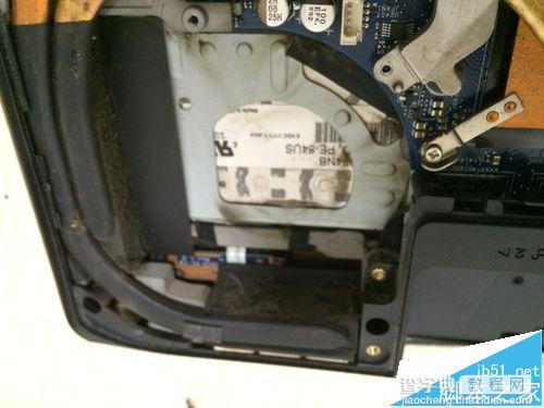 ThinkPad E430笔记本怎么拆机清灰?9