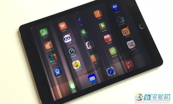 iPad Air 2无磕碰出现闪屏竖线故障的解决办法1