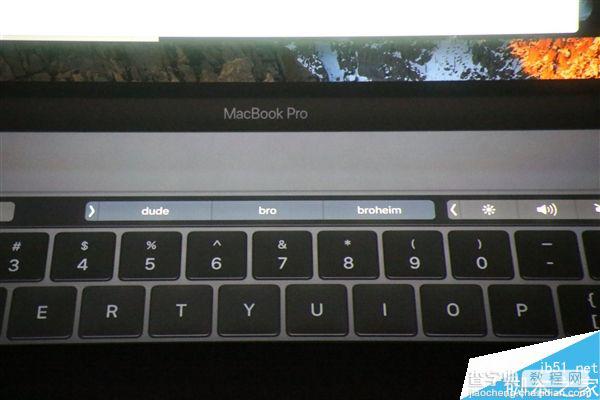 苹果全新MacBook Pro笔记本亮相:OLED触摸条大亮！25