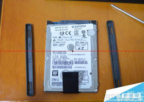 thinkpad T430怎么加装SDD固态硬盘？6