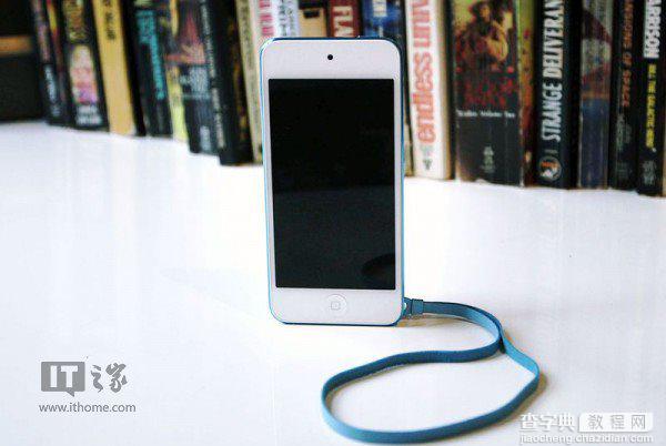 新款iPod touch取消老版的Loop手绳及机身的金属扣1