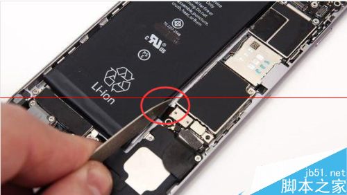 iphone6 plus电池怎么拆机更换？13