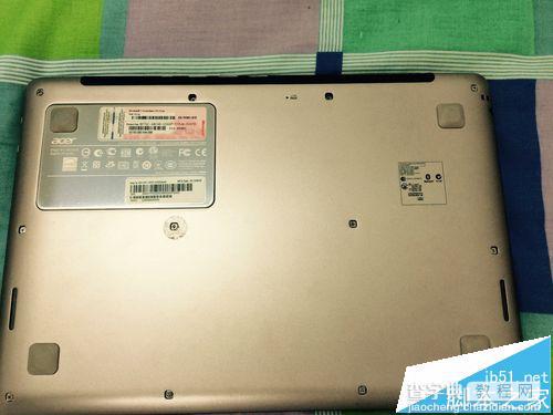 宏基S3391笔记本怎么拆机换硬盘?2