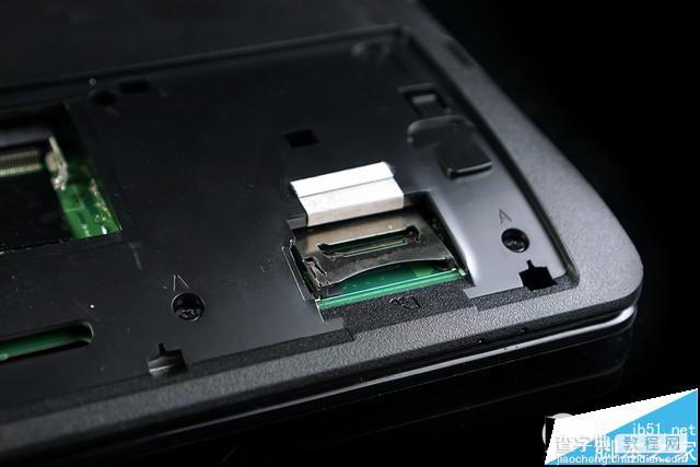 华硕fx50j笔记本怎么拆机加加固态硬盘/内存条等?9