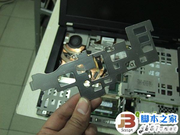 ThinkPad T400 笔记本详细拆机过程 清理风扇(图文教程)9