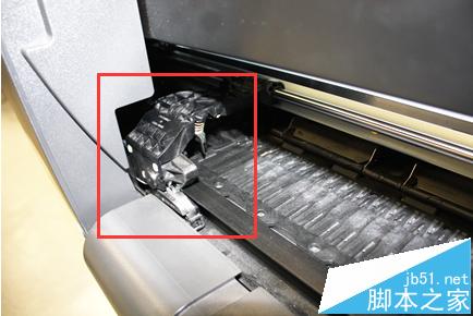 HP Designjet 500打印机怎么更换裁纸刀?1