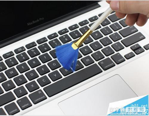 MacBook pro笔记本怎么清洗键盘?4