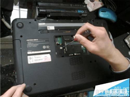 戴尔M5010笔记本怎么拆机清灰?2