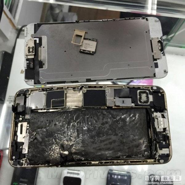 iPhone 6 Plus充电时爆炸 爆炸后手机一分为二4