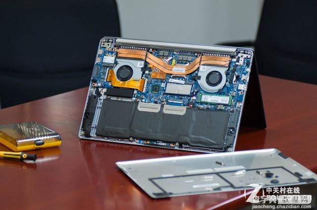 华硕ZenBook  UX501笔记本拆机全过程图解5