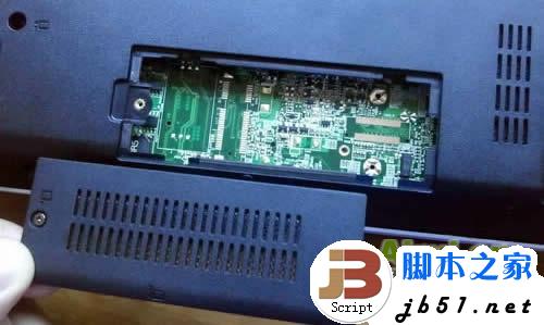 ThinkPad E40 笔记本详细拆机方法(图文教程)8