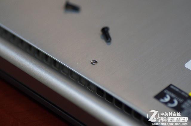华硕ZenBook  UX501笔记本拆机全过程图解2