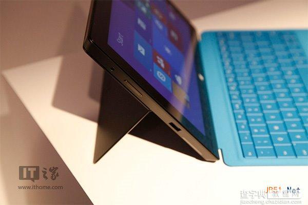 诺基亚Lumia2520显示屏性能方面完胜微软Surface21
