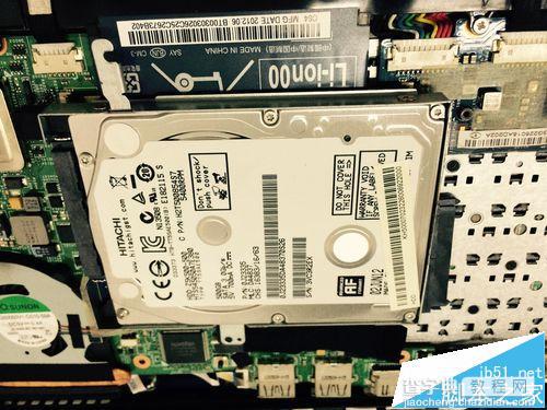 宏基S3391笔记本怎么拆机换硬盘?4
