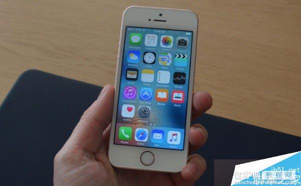 苹果iPhoneSE真机上手图赏 外观和iPhone5S一个样11