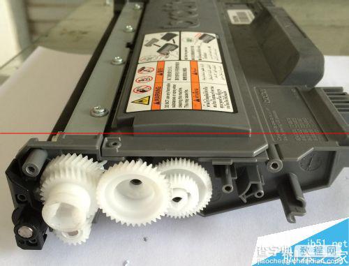 兄弟打印机2240D怎么清理齿轮和安装齿轮？2