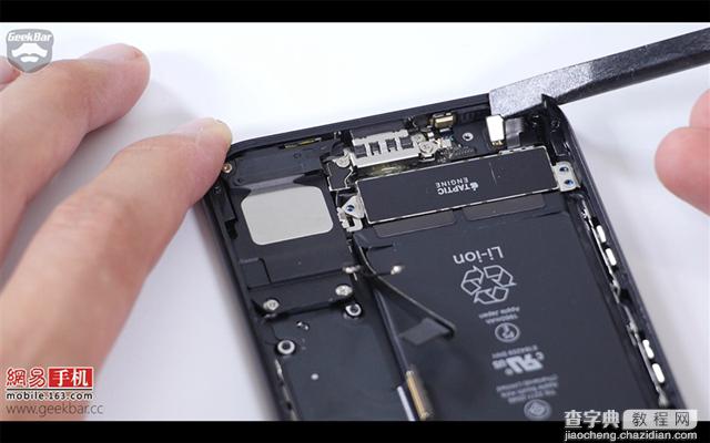 iPhone7做工怎么样 苹果iPhone7拆机全过程图解评测23
