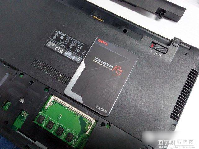 华硕X550C怎么拆机 华硕X550C清理灰尘与升级SSD图文教程23