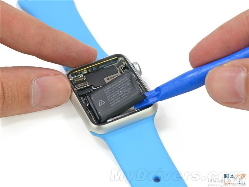38毫米表盘的运动版apple watch详尽拆解：电池太失望了21