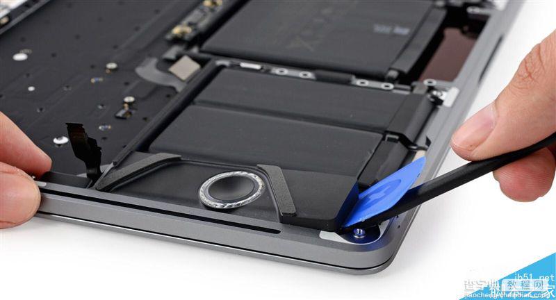 13寸Touch Bar版Macbook Pro拆解图赏:毫无维修价值28
