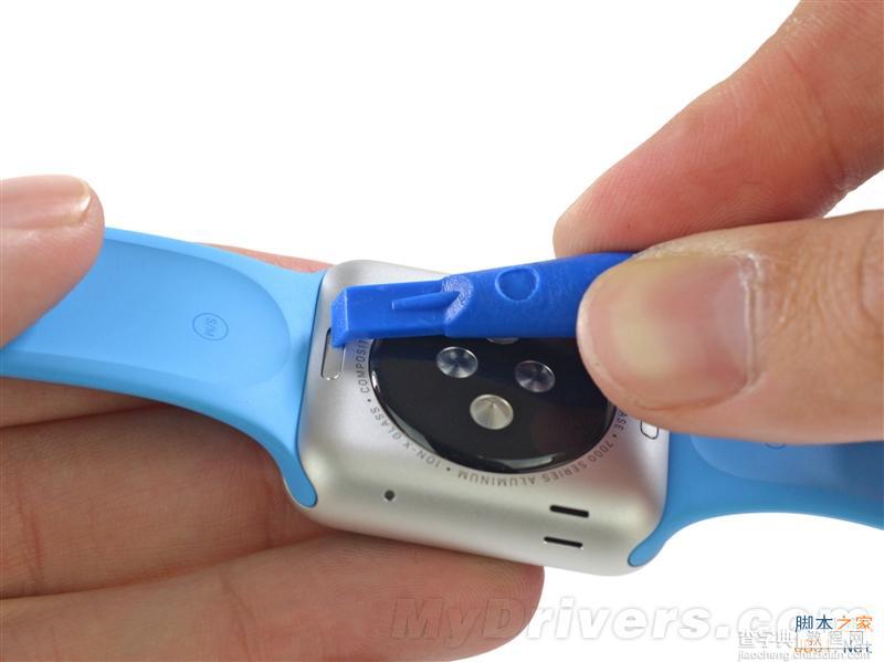 38毫米表盘的运动版apple watch详尽拆解：电池太失望了9