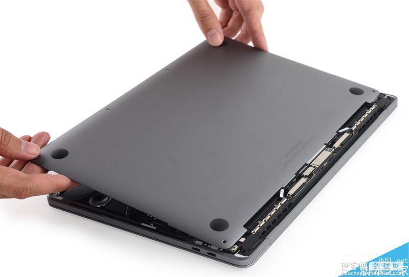 13寸Touch Bar版Macbook Pro拆解图赏:毫无维修价值5
