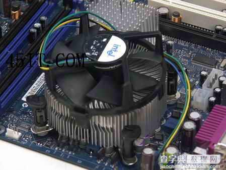 intel LGA 775 CPU散热器安装图解2