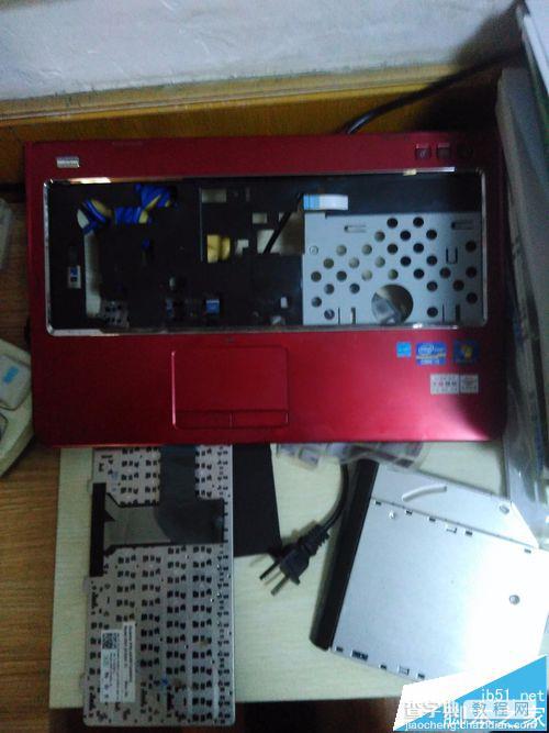 戴尔Dell N4110笔记本怎么拆机清灰?11