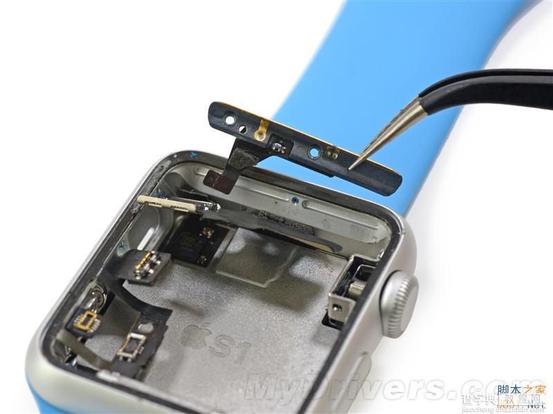 38毫米表盘的运动版apple watch详尽拆解：电池太失望了34