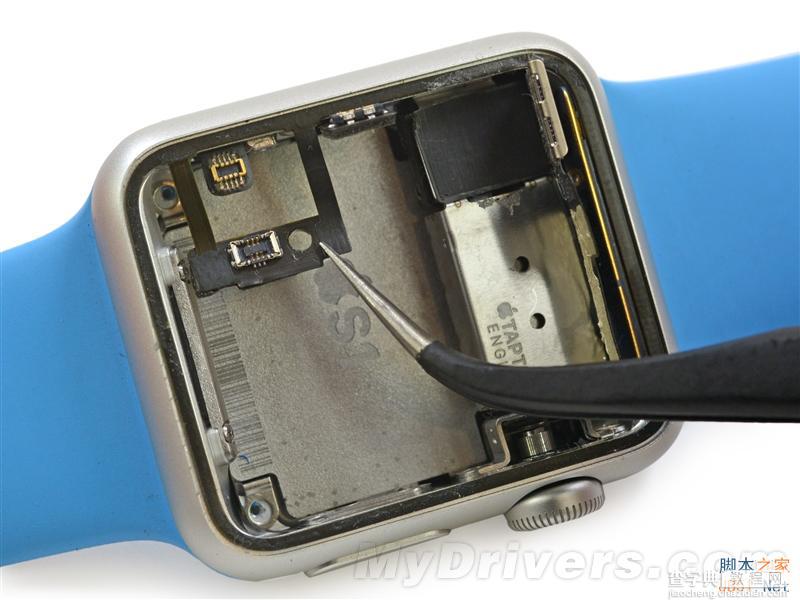 38毫米表盘的运动版apple watch详尽拆解：电池太失望了27