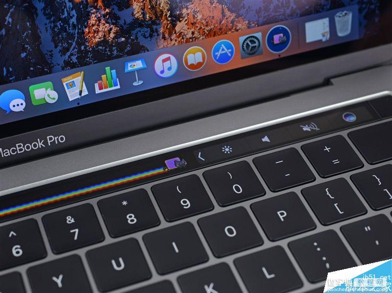 13寸Touch Bar版Macbook Pro拆解图赏:毫无维修价值4