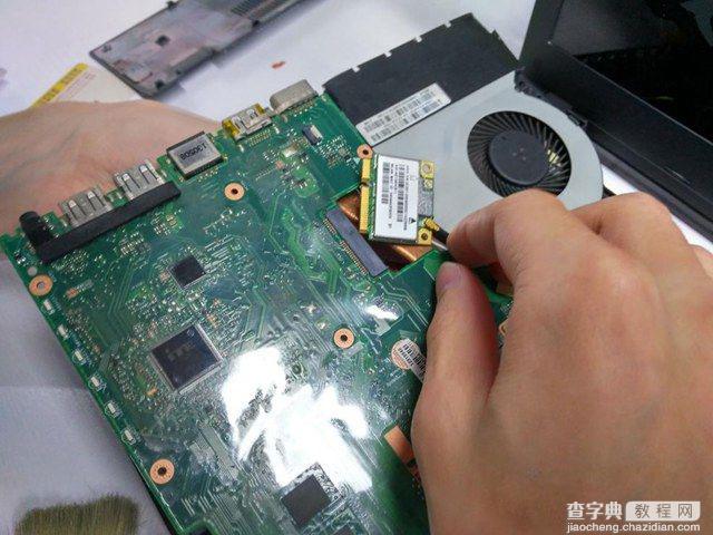 华硕X550C怎么拆机 华硕X550C清理灰尘与升级SSD图文教程19