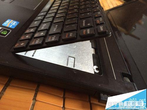 联想g480笔记本怎么拆机清灰并涂抹硅脂?9