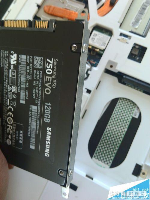 联想g50怎么拆机安装固态硬盘?4