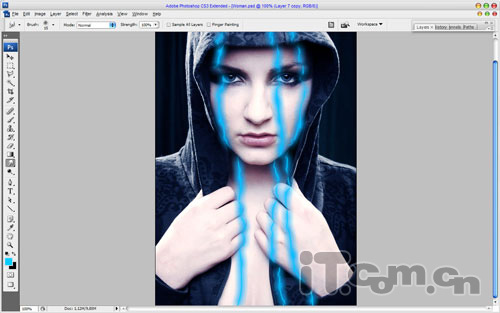 Photoshop给人物脸部加上超酷的蓝色电流18