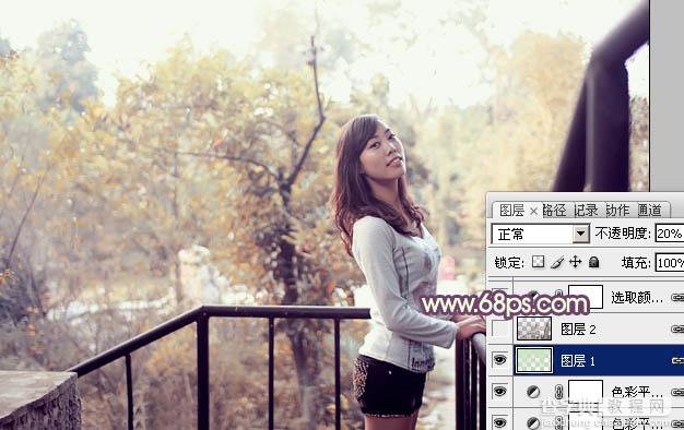 Photoshop将景区人物图片调制出淡淡的蓝黄秋季色17