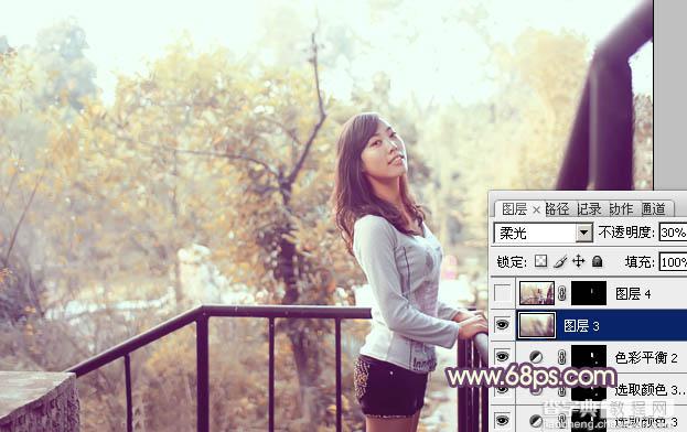 Photoshop将景区人物图片调制出淡淡的蓝黄秋季色32