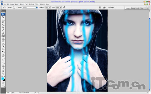 Photoshop给人物脸部加上超酷的蓝色电流21