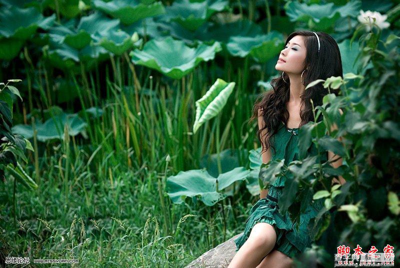 photoshop将荷叶塘里的女子图片调制出梦幻紫色效果2