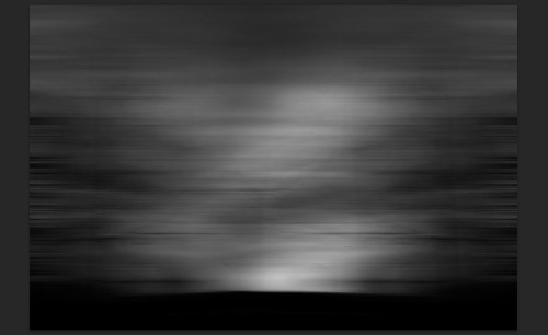 Photoshop将暗光图片加上动感模糊黑白背景7