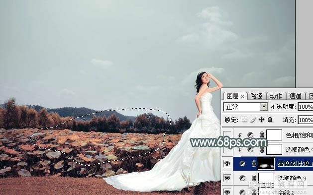 Photoshop为荷塘边的美女加上古典青色调24