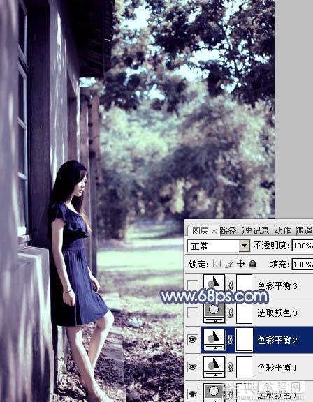 Photoshop将房檐下的美女增加古典暗蓝色效果23