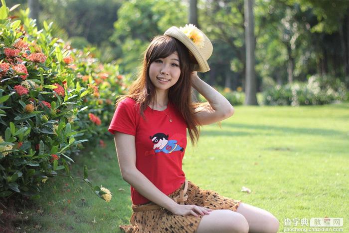 Photoshop快速为草地上的人物图片增加阳光色1