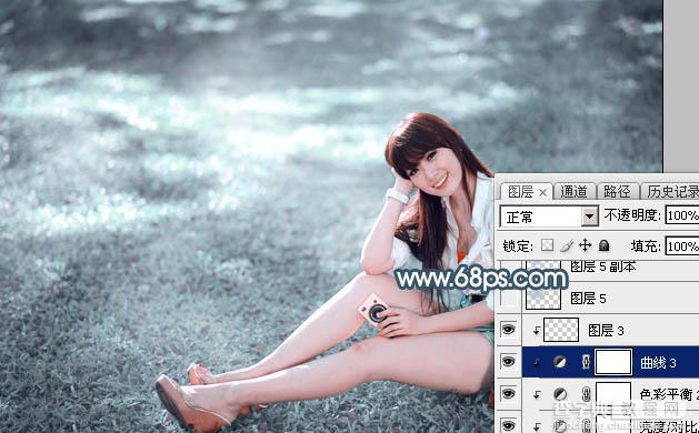 Photoshop调出唯美的秋季淡蓝色草地上美女图片37